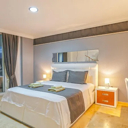 Villa 5 Bedroom - 1585 *