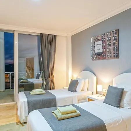 Villa 5 Bedroom - 1585